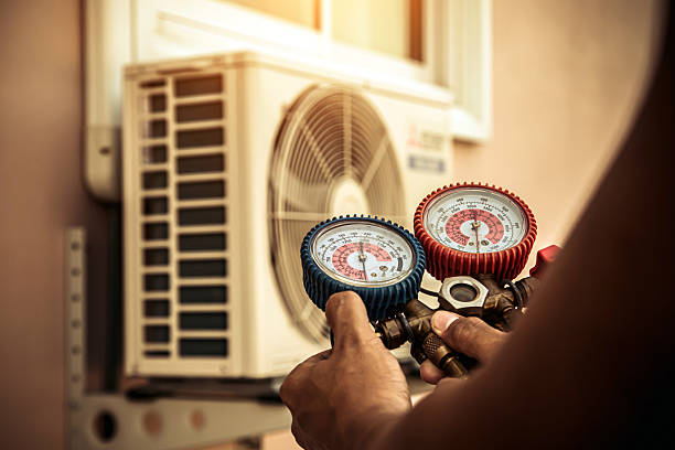 Professional Ac Installation technician working in Pelham, NC